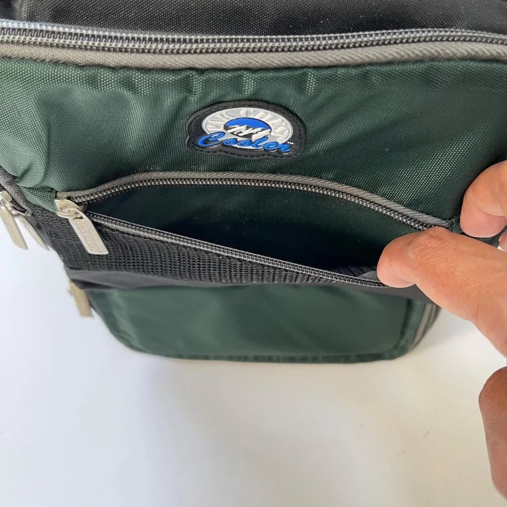 PAK CHEST COOLER Insulated Double Zip Compartment Adjustable Strap Green NWOT